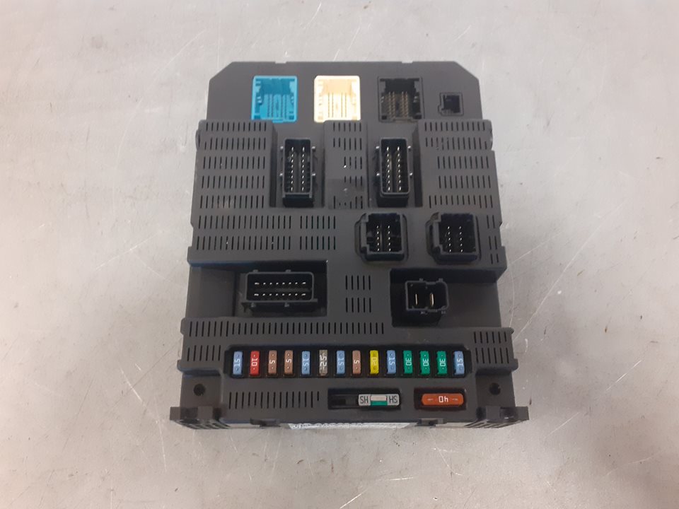 Fuse box PEUGEOT 207 CC (WD_) 1.6 16V 8240548 BParts