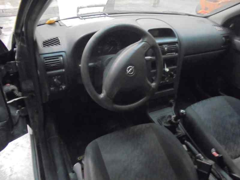 Fuse box OPEL ASTRA G Hatchback (T98) 1.7 DTI 16V (F08, F48) 24412497