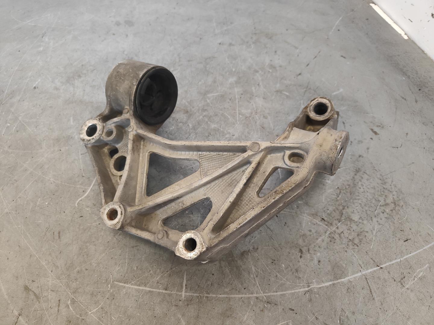 Right front suspension arm SKODA FABIA II (542) 15013598 | B-Parts