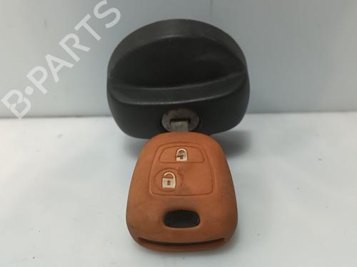 Used Fuel flap PEUGEOT 307 (3A/C) 1.6 16V (109 hp) 31757840