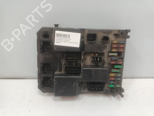 Used Fuse box Fuse box 38288047 38288047
