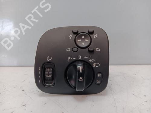 Used Headlight switch MERCEDES-BENZ CLK (C209) CLK 240 (209.361) (170 hp) 17479596