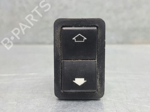 Højre bagtil elrude kontakt Højre bagtil elrude kontakt BMW 7 (E38) 730 d (184 hp) 12719444 12719444