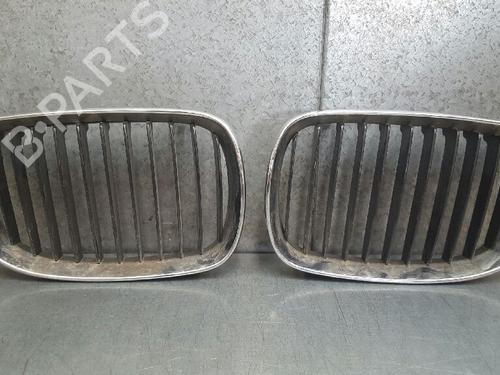Used Grille BMW 1 (E87) 120 d (163 hp) 12742498