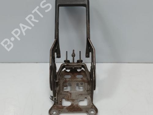 Travão de mão Travão de mão RENAULT MEGANE II (BM0/1_, CM0/1_) 1.5 dCi (BM0F, BM0T, BM2B, CM0F, CM0T) (82 hp) 33817617 33817617