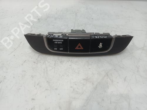 Used Warning switch HYUNDAI ix35 (LM, EL, ELH) 1.7 CRDi (116 hp) 22781690