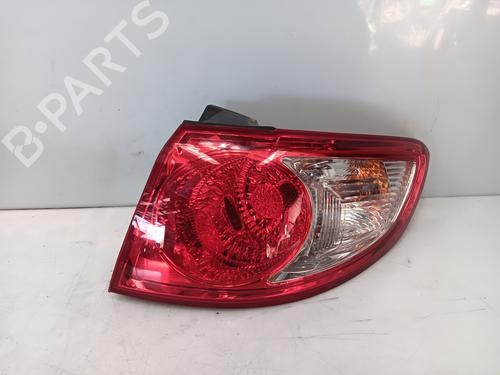 Used Right taillight HYUNDAI SANTA FÉ II (CM) 2.2 CRDi 4x4 (155 hp) 31127042