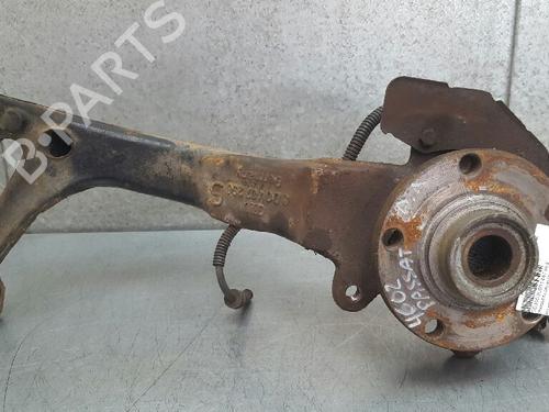 Used Right front steering knuckle VW PASSAT B5 Variant (3B5) 1.8 T (150 hp) 12709468