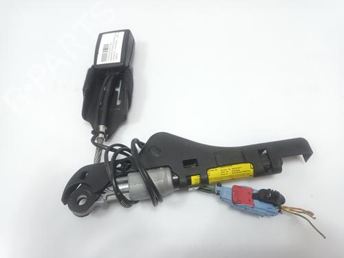 Engache cinturón Engache cinturón CITROËN C3 I (FC_, FN_) 1.4 HDi (68 hp) 34582398 34582398