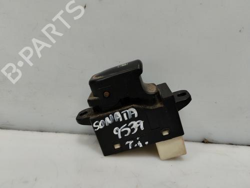 Used Left rear window switch Left rear window switch HYUNDAI SONATA V (NF) 2.0 CRDi (140 hp) 34168195 34168195