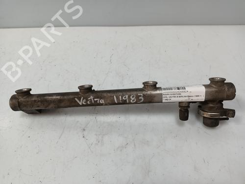 Used Injection rail OPEL VECTRA B (J96) [1995-2004]  21127627