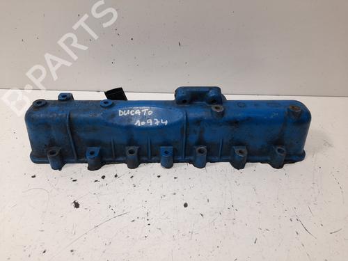 Used Valve cover FIAT DUCATO Van (250_) 160 Multijet 3,0 D (158 hp) 16135424