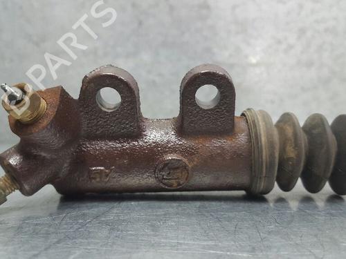 Used Clutch slave cylinder TOYOTA AVENSIS Estate (_T25_) 2.2 D-4D (ADT251_, ADT251R) (150 hp) 13985809