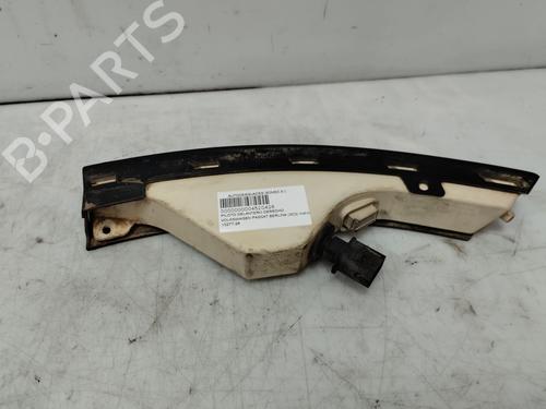 Right front indicator VW PASSAT B6 (3C2) 2.0 TDI | BP32470070C33