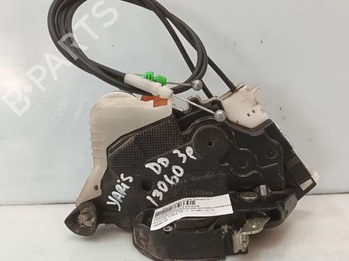 Used Front right lock TOYOTA YARIS (_P9_) [2005-2014]  30680553