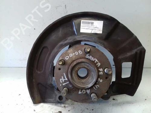 Used Left front steering knuckle HYUNDAI SANTA FÉ I (SM) 2.4 16V (146 hp) 12746596