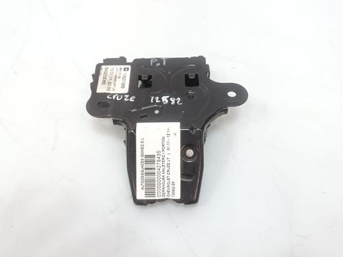 Used Tailgate lock CHEVROLET CRUZE (J300) 2.0 CDI (163 hp) 27477331