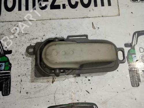 Used Front right interior door handle Front right interior door handle 12799739 12799739