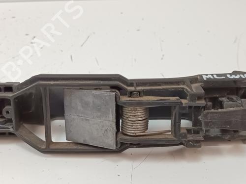 Høyre foran utvendig håndtak MERCEDES-BENZ M-CLASS (W163) ML 270 CDI (163.113) | BP14245433C129 