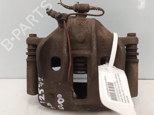 Used Right front brake caliper FIAT SCUDO Van (220_) 2.0 JTD (109 hp) 26389493