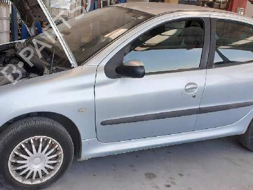 Achsschenkel links vorne PEUGEOT 206 Hatchback (2A/C) 1.1 i | BP12773900M25