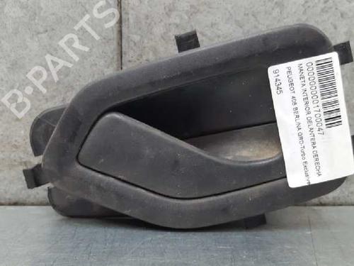 Used Front right interior door handle Front right interior door handle 12717567 12717567