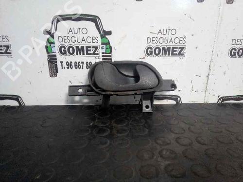 Used Front left interior door handle Front left interior door handle 12819500 12819500