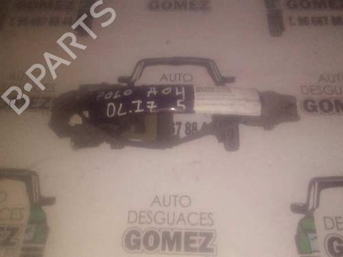 Used Front left exterior door handle Front left exterior door handle VW POLO IV (9N_, 9A_) 1.9 TDI (101 hp) 12796921 12796921