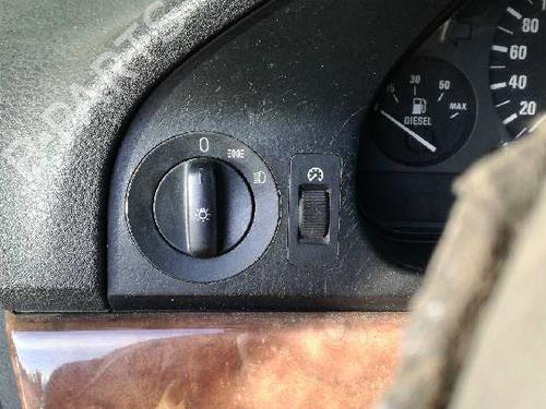 Used Headlight switch BMW 5 (E39) 525 tds (143 hp) 12717550