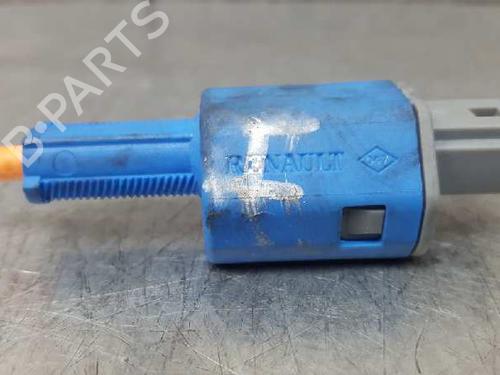 Used Switch RENAULT MEGANE III Coupe (DZ0/1_) 1.5 dCi (DZ0C, DZ1A) (90 hp) 12724220