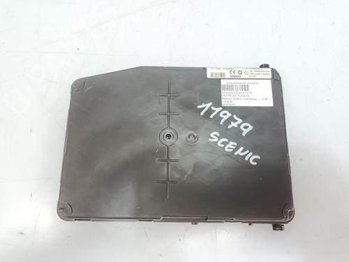 Used Fuse box RENAULT SCÉNIC II (JM0/1_) [2003-2010]  23859852
