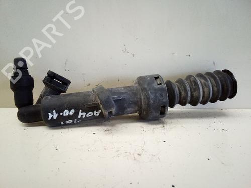 Used Clutch slave cylinder CITROËN XSARA PICASSO (N68) 1.6 (95 hp) 13966814