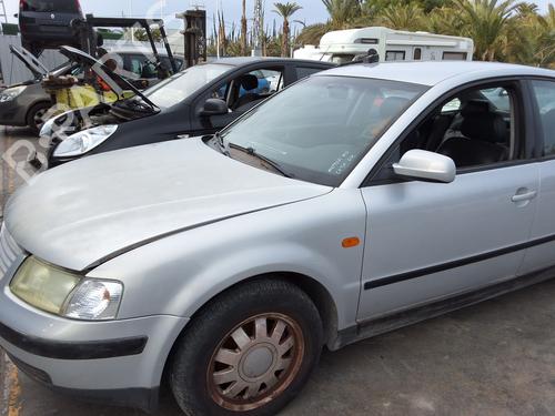 Right headlight VW PASSAT B5 (3B2) 1.9 TDI Syncro/4motion | BP31128543C29 