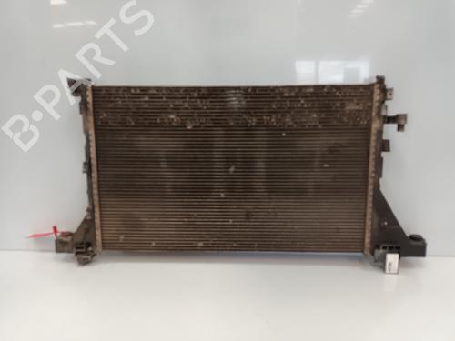 Used Water radiator Water radiator RENAULT MASTER III Van (FV) 2.3 dCi 125 RWD (FV0C, FV0D, FV0H, FV0J, FV0A, FV0K) (125 hp) 19681893 19681893