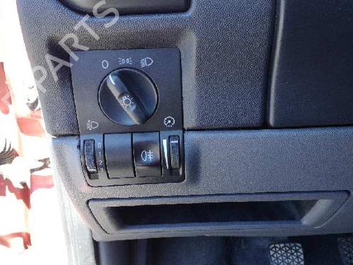 Used Headlight switch Headlight switch OPEL CORSA C (X01) 1.2 (F08, F68) (75 hp) 12731625 12731625