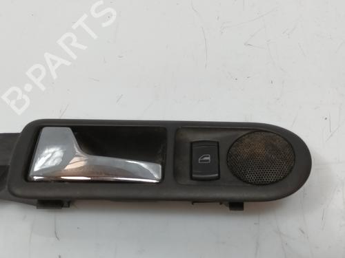 Used Rear left interior door handle VW GOLF IV (1J1) 1.9 TDI (101 hp) 18437616