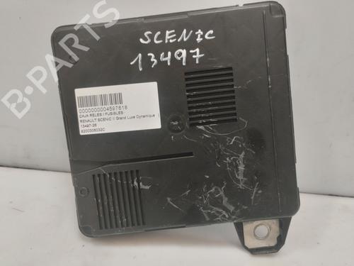 Used Fuse box Fuse box 38329752 38329752
