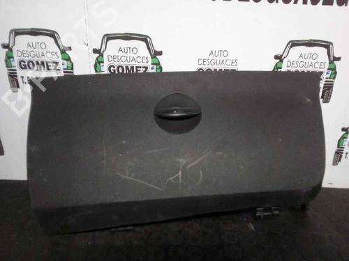 Used Glove box CITROËN C4 Coupe (LA_) 1.6 HDi (109 hp) 12813407