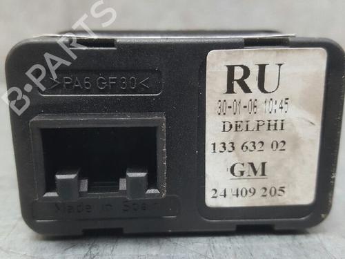 Left front window switch OPEL MERIVA A MPV (X03) 1.7 CDTI (E75) | BP12749256I27 