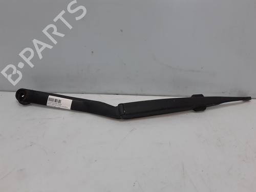 Used Front windshield wiper arm Front windshield wiper arm 38329797 38329797