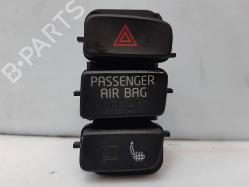 Used Warning switch Warning switch VW UP! (121, 122, BL1, BL2, BL3, 123) 1.0 (75 hp) 40225282 40225282