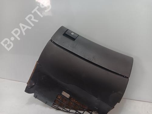 Boîte à gants AUDI A4 B5 (8D2) 1.9 TDI (110 hp) 28213022