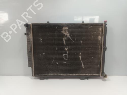 Used Water radiator Water radiator MERCEDES-BENZ E-CLASS (W210) E 250 Turbo-D (210.015) (150 hp) 34126319 34126319