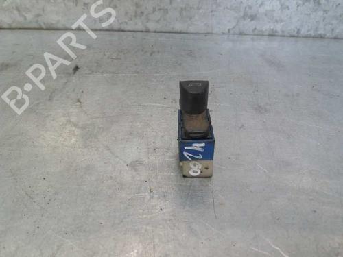 Used Right rear window switch Right rear window switch FIAT MAREA Weekend (185_) 2.4 TD 125 (125 hp) 12704028 12704028