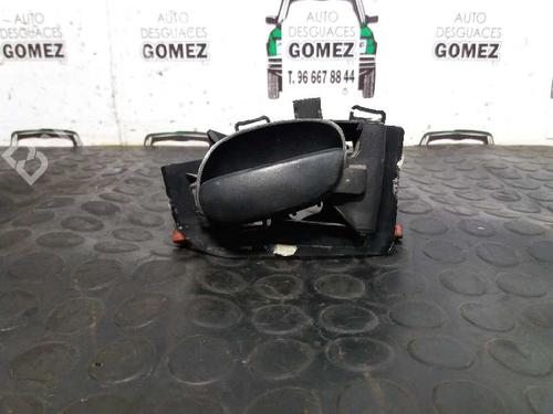 Used Front right interior door handle Front right interior door handle 12694786 12694786