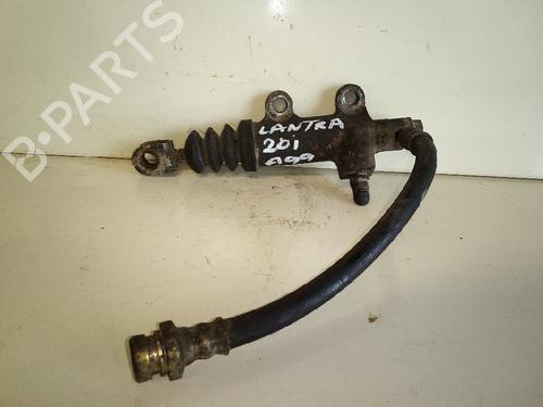 Used Clutch slave cylinder HYUNDAI LANTRA II (J-2) 2.0 16V (139 hp) 13966898