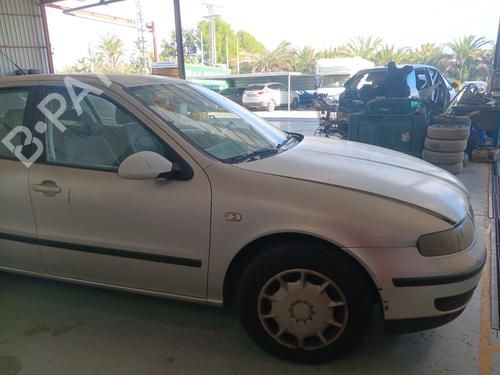 Cache-culbuteurs SEAT LEON (1M1)  | BP27682170M124 