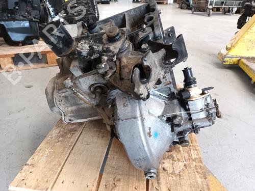 Gearbox CITROËN JUMPY I (U6U_) 1.9 D 70 | BP17640184M3