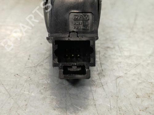 Used Right rear window switch Right rear window switch PEUGEOT 607 (9D, 9U) 2.2 HDi (133 hp) 12722132 12722132