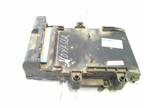 Used Fuse box CHRYSLER VOYAGER / GRAND VOYAGER III (GS_, NS_) 2.5 TD (116 hp) 12760791